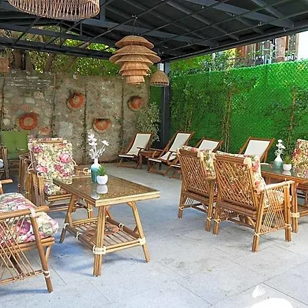 Royal Hayat Old Town Hotel