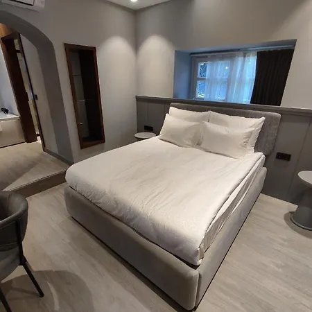 Royal Hayat Old Town *